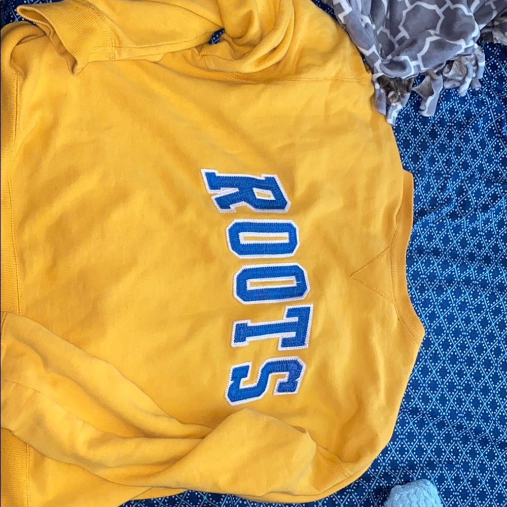 Roots crew neck sweathsirt